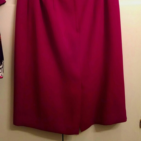 Short Sleeve Jacket and Skirt Set - Picture 4 of 7